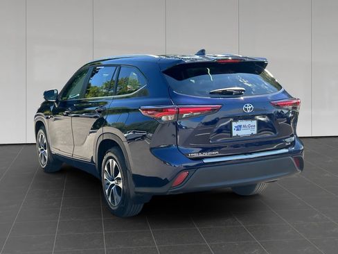 Used 2026 Toyota Highlander XLE w/ Protection Package #3 (TMS) AWD/4WD image 3