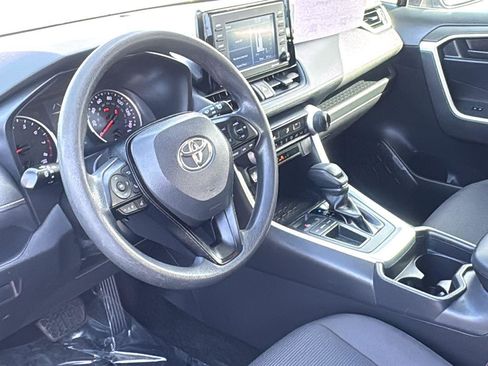 Used 2020 Toyota RAV4 LE image 21