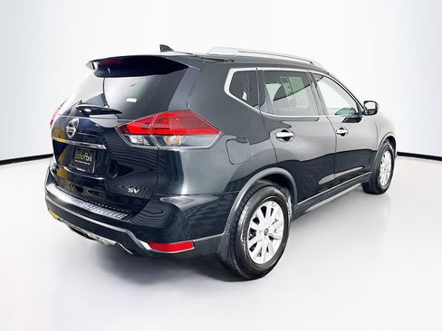 Used 2018 Nissan Rogue SV image 9