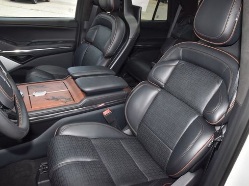 New 2027 Lincoln Navigator Black Label AWD/4WD image 38