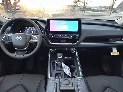 New 2026 Toyota Grand Highlander XLE image 24