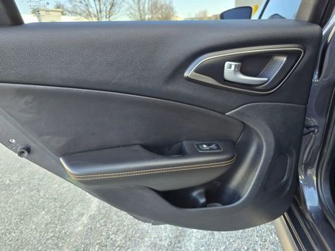 Used 2017 Chrysler 200 S w/ Navigation & Sound Group I image 27