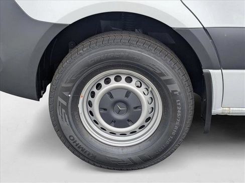 New 2025 Mercedes-Benz Sprinter 2500 image 9