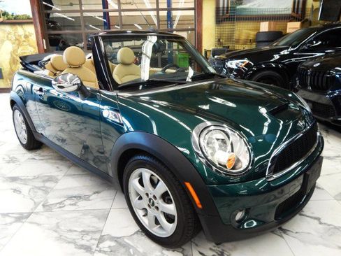 Used 2010 MINI Cooper S image 1