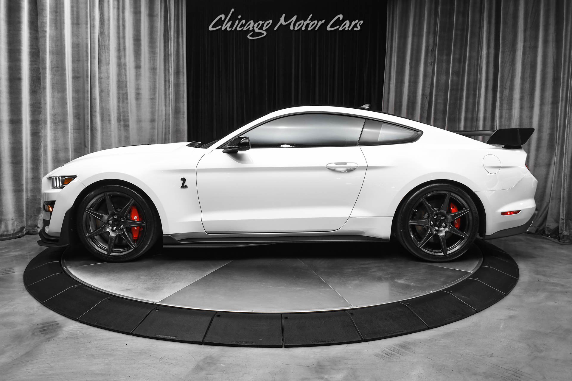 Used 2022 Ford Mustang Shelby GT500 w/ Carbon Fiber Track Pack RWD image 46