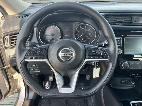 Used 2020 Nissan Rogue S AWD/4WD image 11