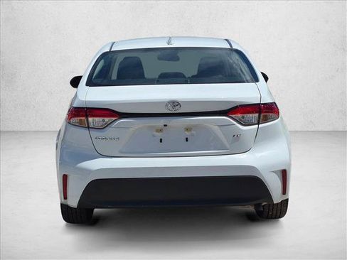 Used 2023 Toyota Corolla LE FWD image 3