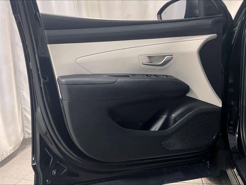 Certified 2025 Hyundai Tucson SEL image 9