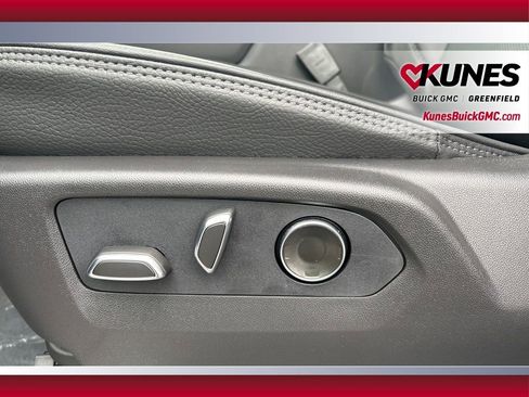 New 2026 GMC Sierra 3500 Denali w/ Denali Reserve Package image 18