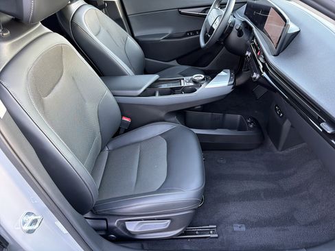 Used 2025 Kia EV6 Light image 13