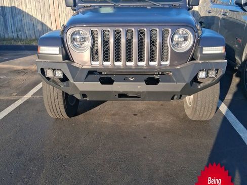 Used 2022 Jeep Gladiator Overland w/ Popular Equipment Package image 1