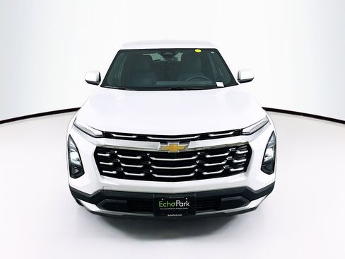 Used 2025 Chevrolet Equinox LT image 2