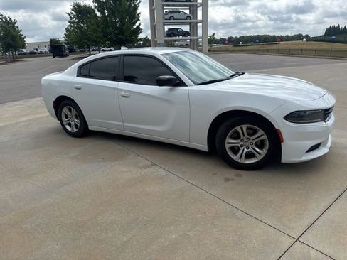 Used 2023 Dodge Charger SXT RWD image 3