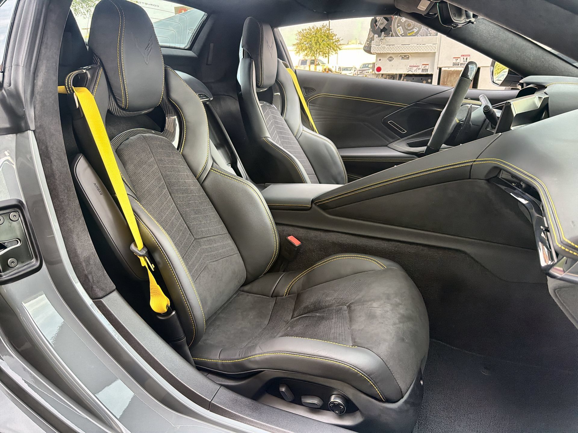 Used 2024 Chevrolet Corvette Z06 w/ Stealth Interior Trim Package RWD image 23
