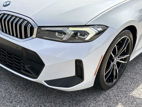 Used 2023 BMW 330i Sedan w/ M Sport Package RWD image 9