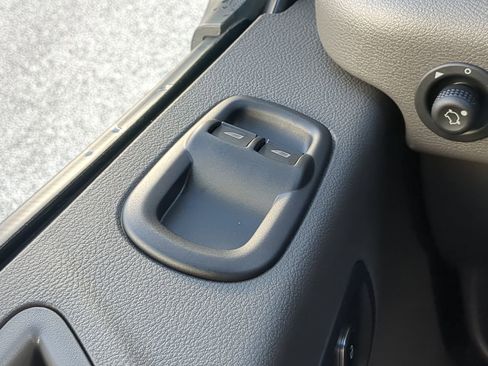 New 2026 Ford Transit 250 XL image 19