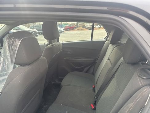 Certified 2021 Chevrolet Trax LS image 10
