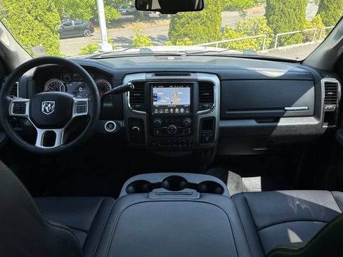 Used 2017 RAM 2500 Laramie w/ Convenience Group AWD/4WD image 9