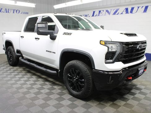 Used 2026 Chevrolet Silverado 2500 LT w/ Trail Boss Package AWD/4WD image 3