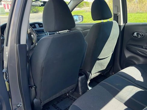 Used 2016 Nissan Versa SV FWD image 13
