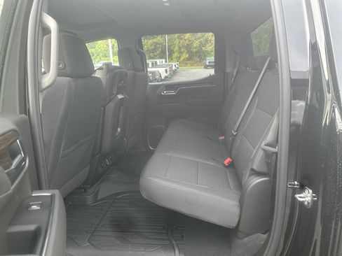 New 2026 GMC Sierra 1500 SLE image 12