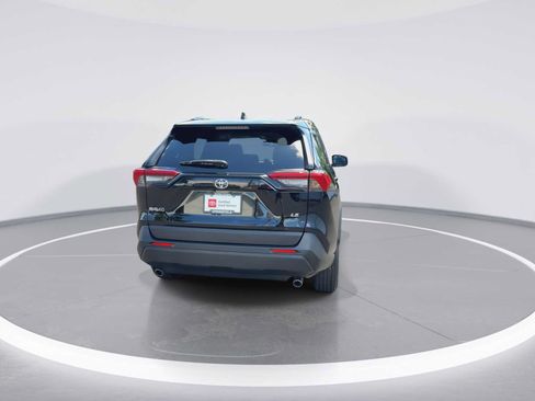 Certified 2019 Toyota RAV4 LE FWD image 7