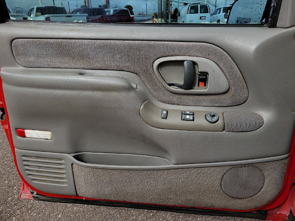 Used 1998 Chevrolet Silverado 1500 2WD Extended Cab w/ Preferred Equipment Group 2 image 22
