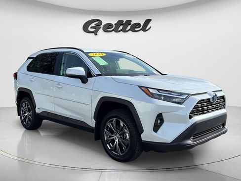 Used 2023 Toyota RAV4 XLE Premium AWD/4WD image 3