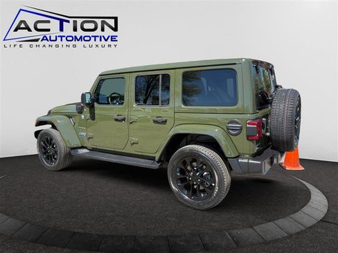 Used 2023 Jeep Wrangler Sahara AWD/4WD image 6