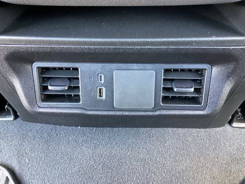 Used 2025 Chevrolet Silverado 1500 Custom image 26