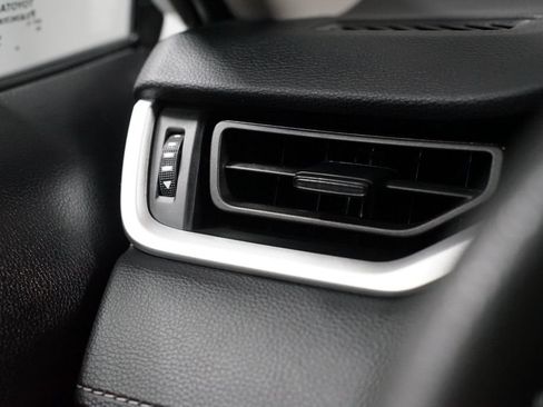 Used 2025 Toyota RAV4 XLE FWD image 25