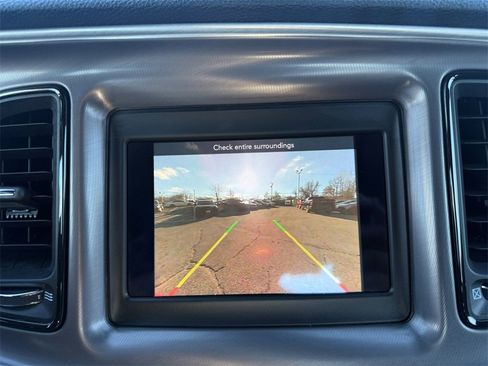 Used 2022 Dodge Challenger R/T w/ Driver Convenience Group image 15