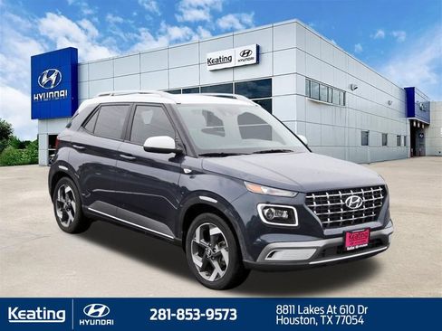 Certified 2022 Hyundai Venue Limited FWD image 3