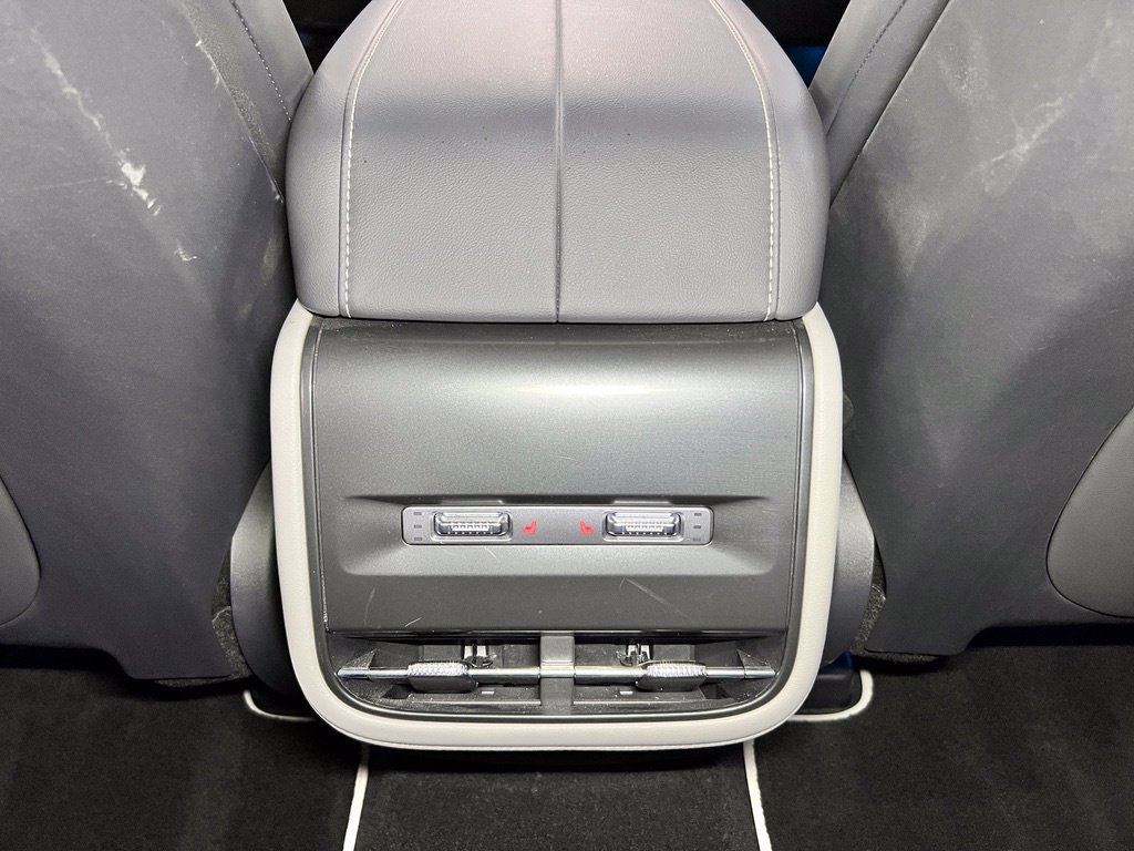 Used 2024 Lincoln Nautilus Premier w/ Equipment Group 102A AWD/4WD image 19