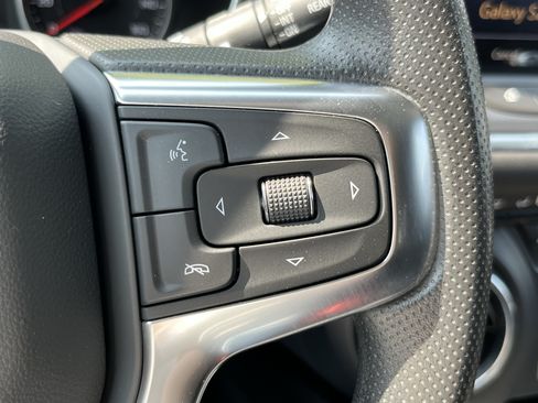Used 2021 Chevrolet Blazer LT AWD/4WD image 24