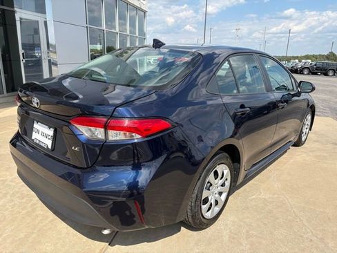 Used 2023 Toyota Corolla LE image 6