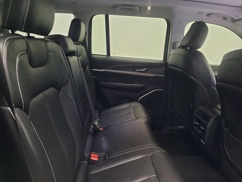 Used 2022 Jeep Grand Cherokee Limited 4xe image 19