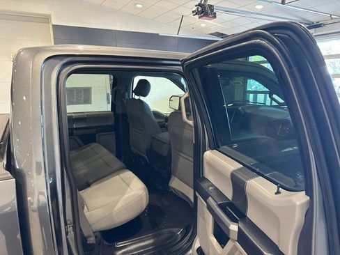 Used 2015 Ford F150 XLT w/ Equipment Group 302A Luxury AWD/4WD image 14