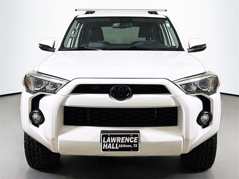 Used 2018 Toyota 4Runner SR5 image 2