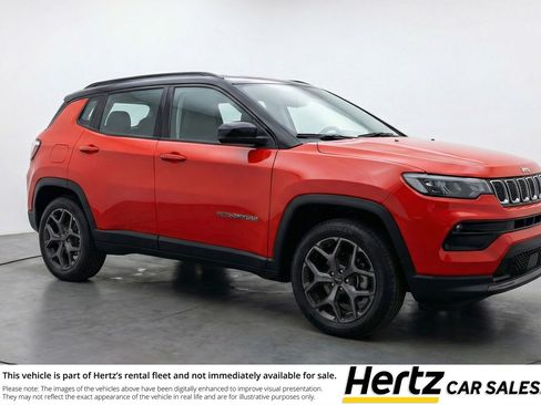 Used 2025 Jeep Compass Limited image 1