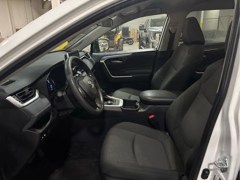 Certified 2025 Toyota RAV4 XLE image 9