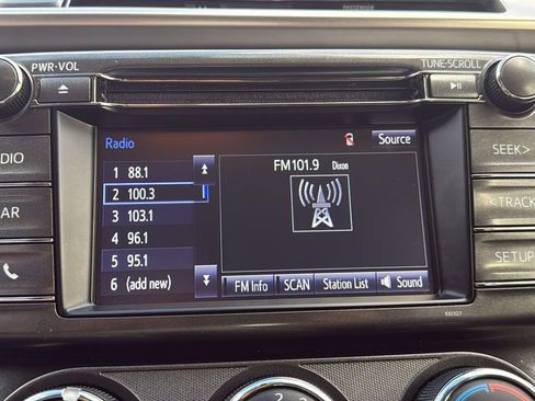 Used 2014 Toyota RAV4 LE image 22