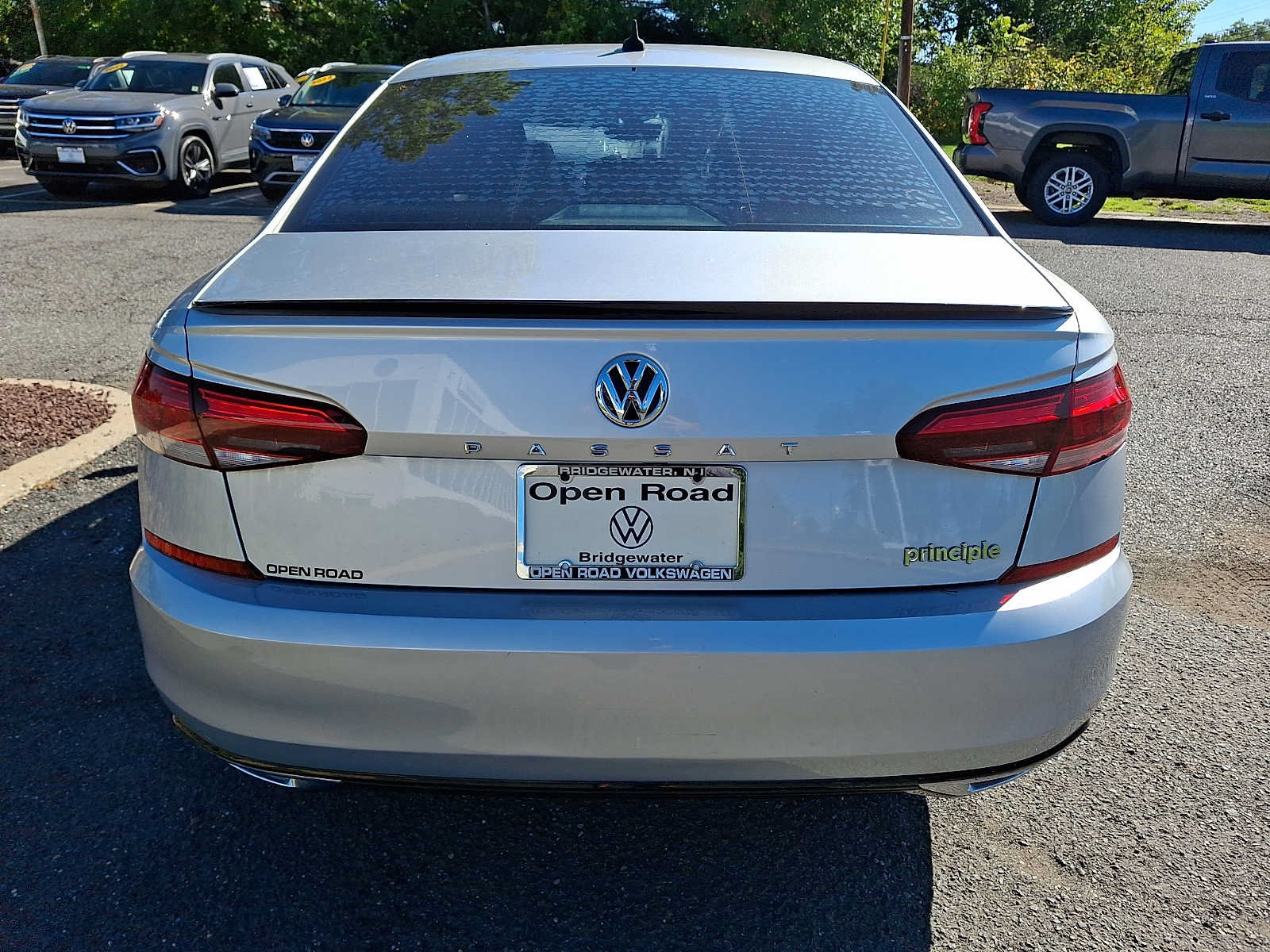 Used 2021 Volkswagen Passat 2.0T R-Line FWD image 4