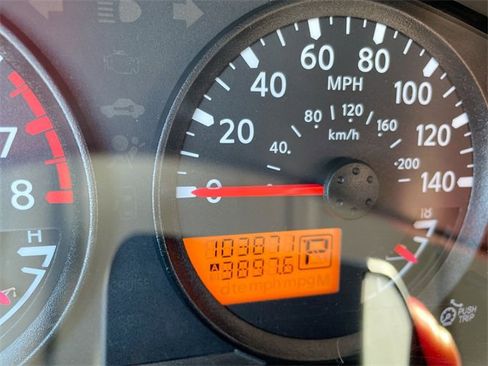 Used 2016 Nissan Frontier SV image 18