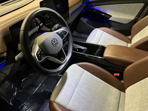 Used 2023 Volkswagen ID.4 Pro RWD image 11