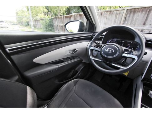 Used 2023 Hyundai Tucson SE FWD image 9