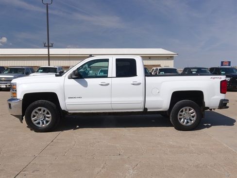 Used 2016 Chevrolet Silverado 2500 LT w/ LT Convenience Package AWD/4WD image 3