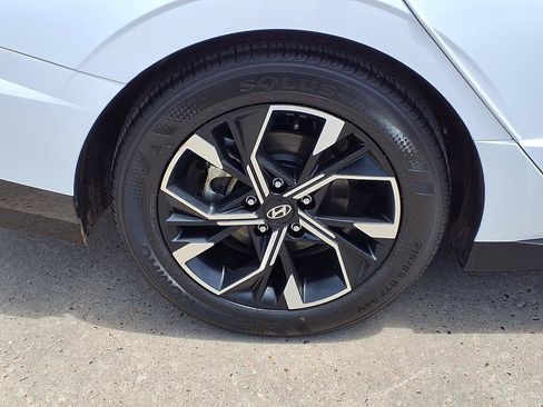 Used 2025 Hyundai Sonata SEL FWD image 10