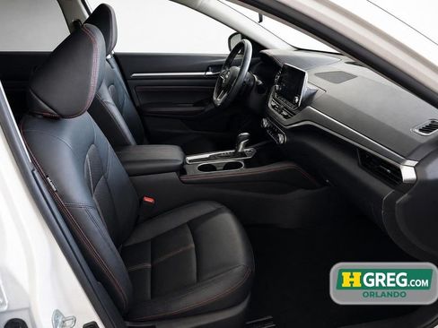 Used 2023 Nissan Altima 2.5 SR FWD image 15