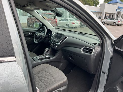 Used 2024 Chevrolet Equinox LT AWD/4WD image 12